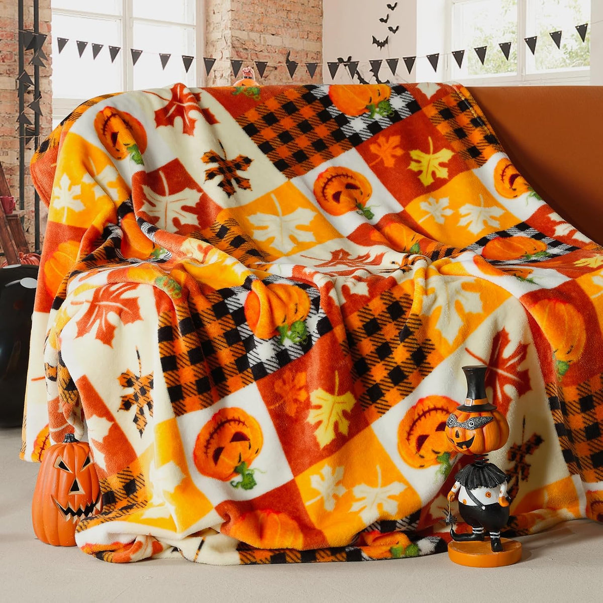 Halloween Fleece Throw Blanket, Pumpkin, Leaves Fall Plaid Blanket, Soft Fuzzy Plush for Couch Sofa or Bed, Luxury Flannel Lap Blanket, for Kids, Adults, Wife, Self (50" X 60")
