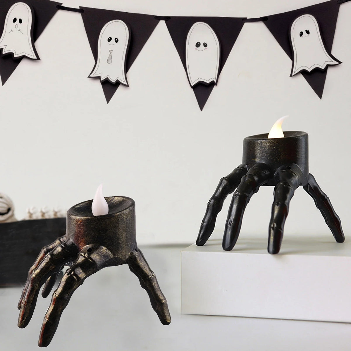 Halloween Skeleton Lights Decorations, Halloween Candles Lamp Decoration Ornament Indoor Outdoor, LED Spooky Skeleton Hand Candle, Flameless Candle for Home outside Yard Lawn Garden Party