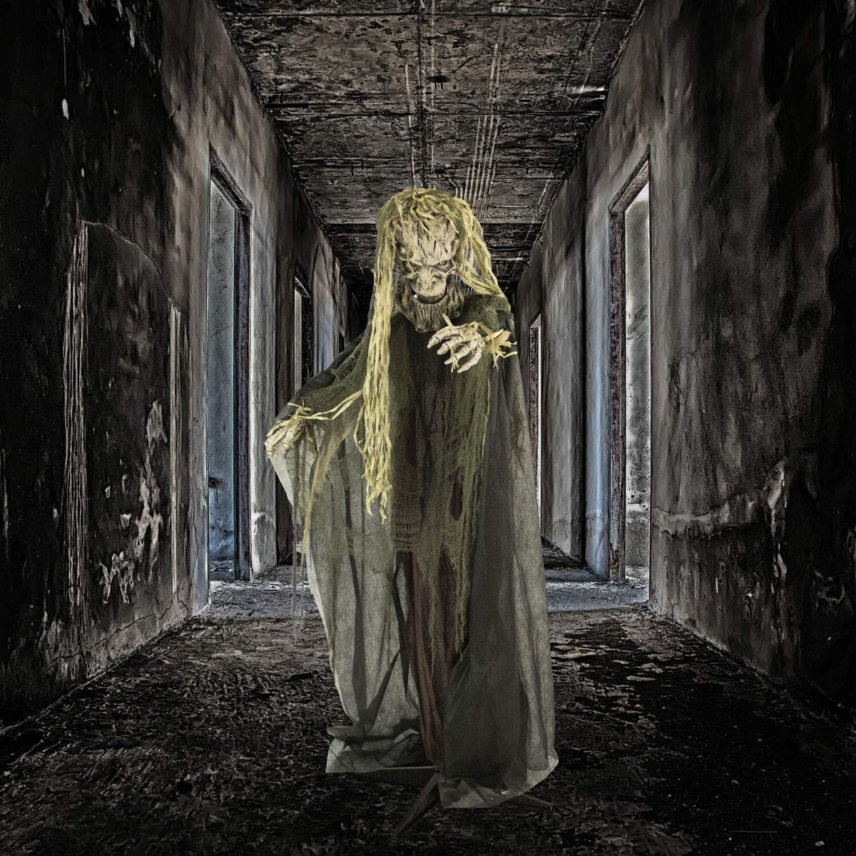 Animated Haunted Tree Creature | Life-Size Halloween Prop With Light & Sound